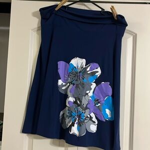 Soft cotton casual navy skirt with flowers.